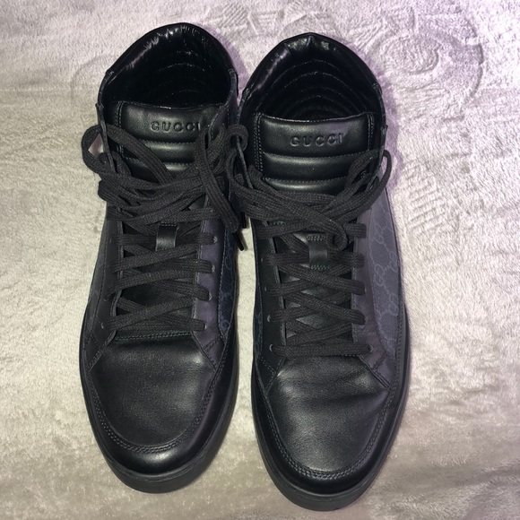 🖕🏽poshmark they kept my authentic shoes - Picture 1 of 5